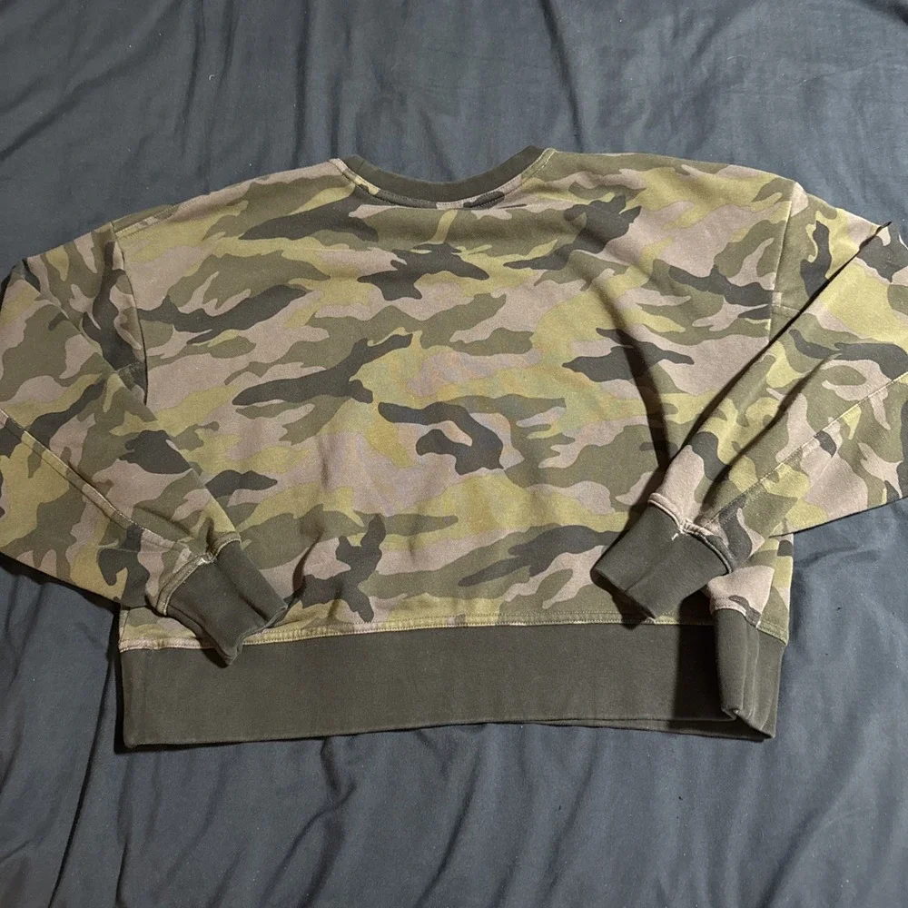 Nike Sportswear Long Sleeve Cropped Sweatshirt Oversized Women S Camo DJ0761-082